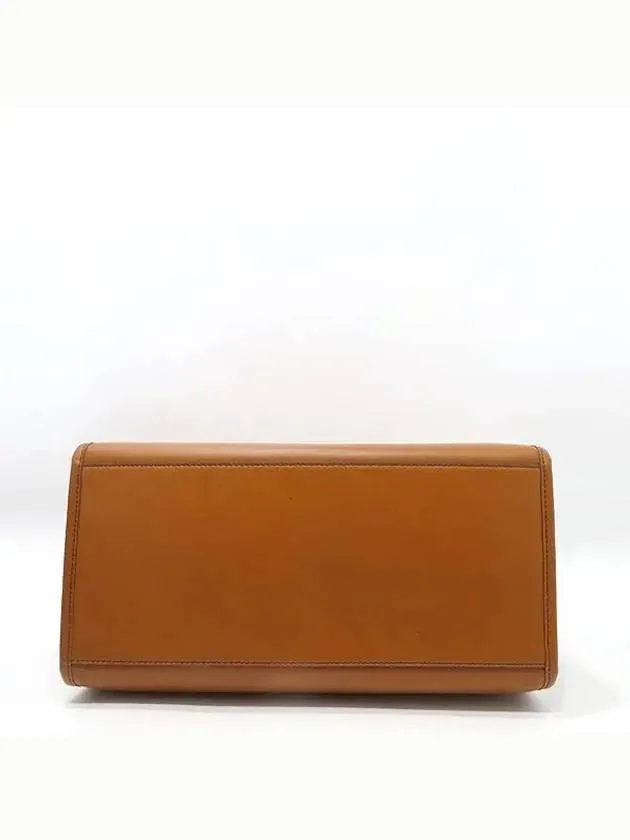 8BH372 Tote Bag