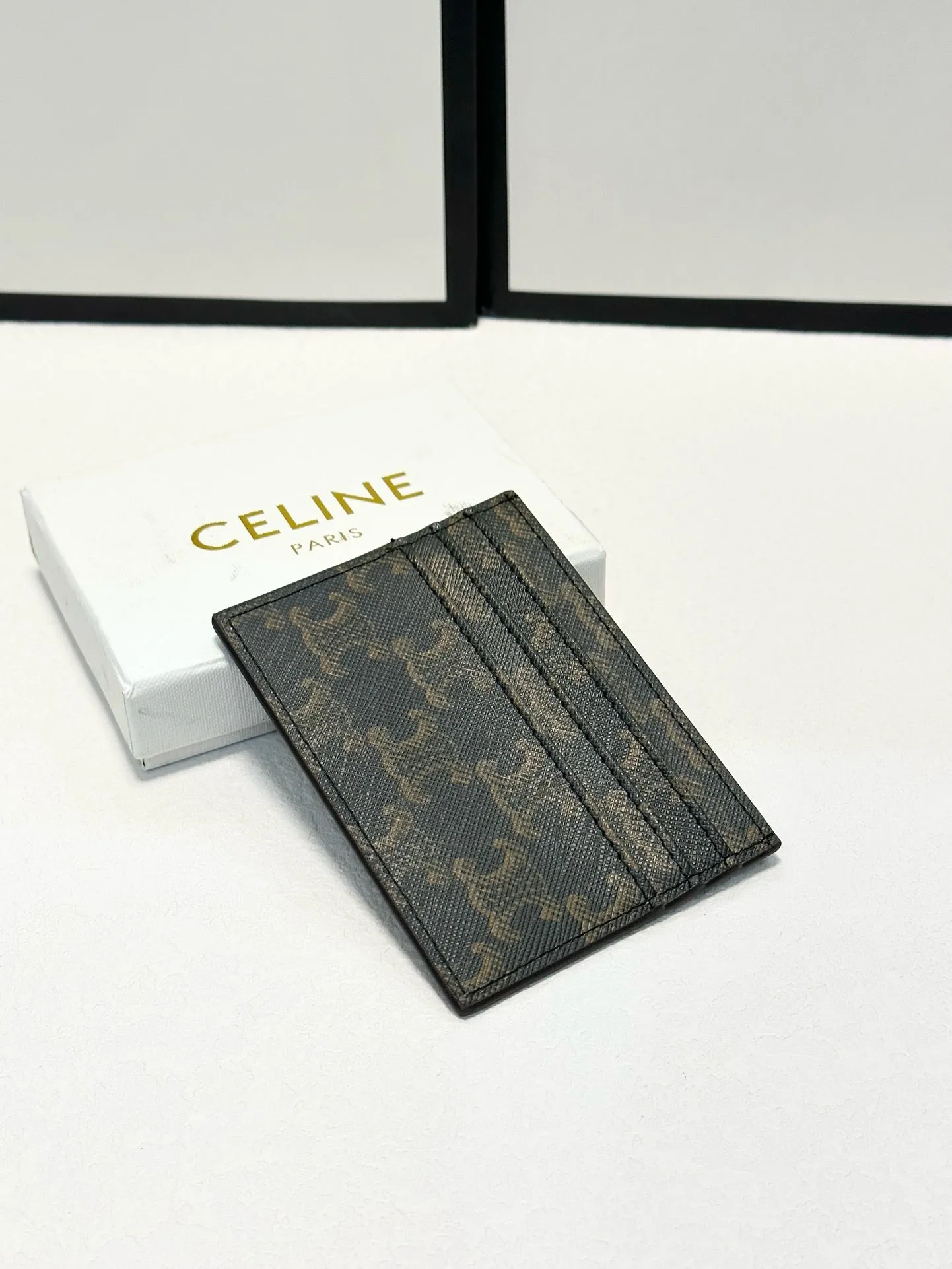 CL133 Triomphe Card Holder / 4 x 3 IN