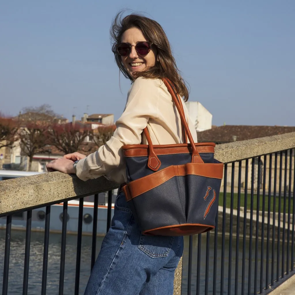 Deauville Grooming Bag / Hand Bag by Antares Sellier