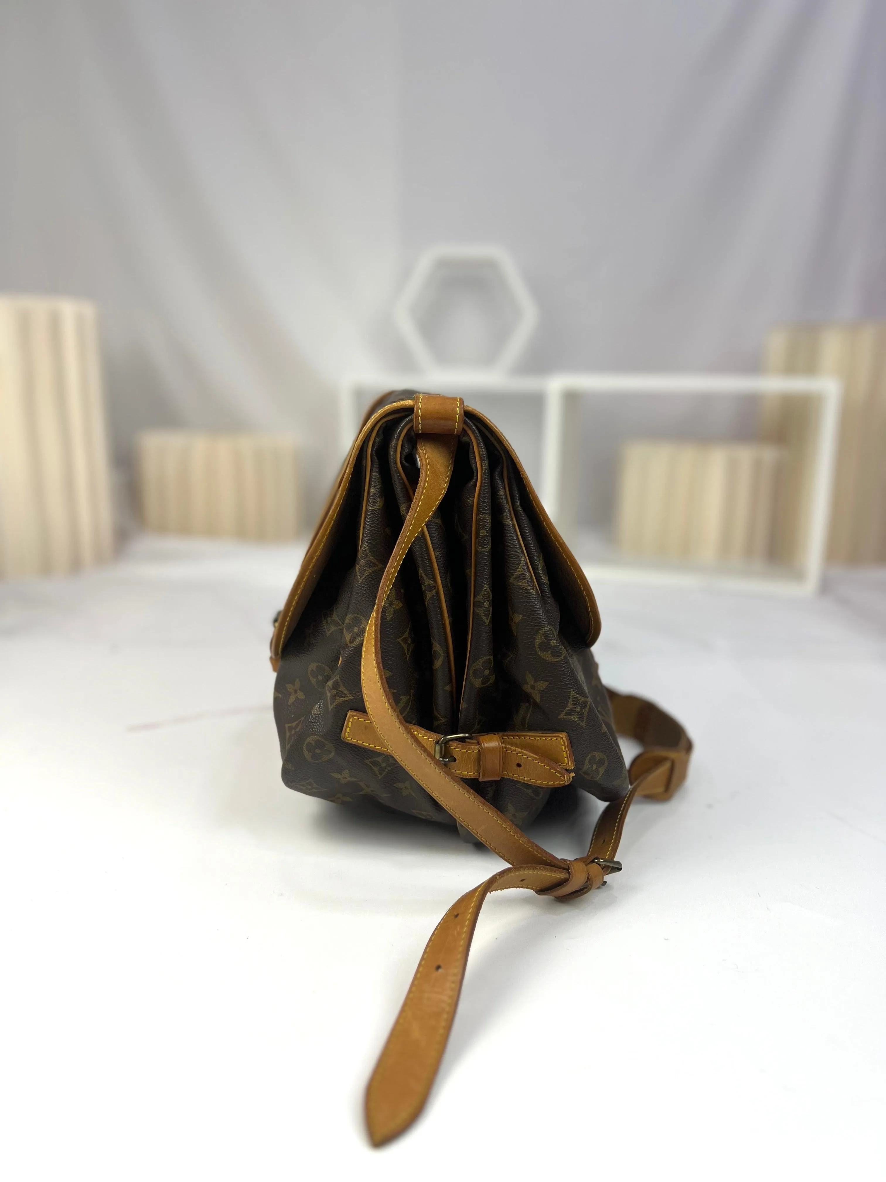 LOUIS VUITTON  Brown Unisex Crossbody Sling Bag