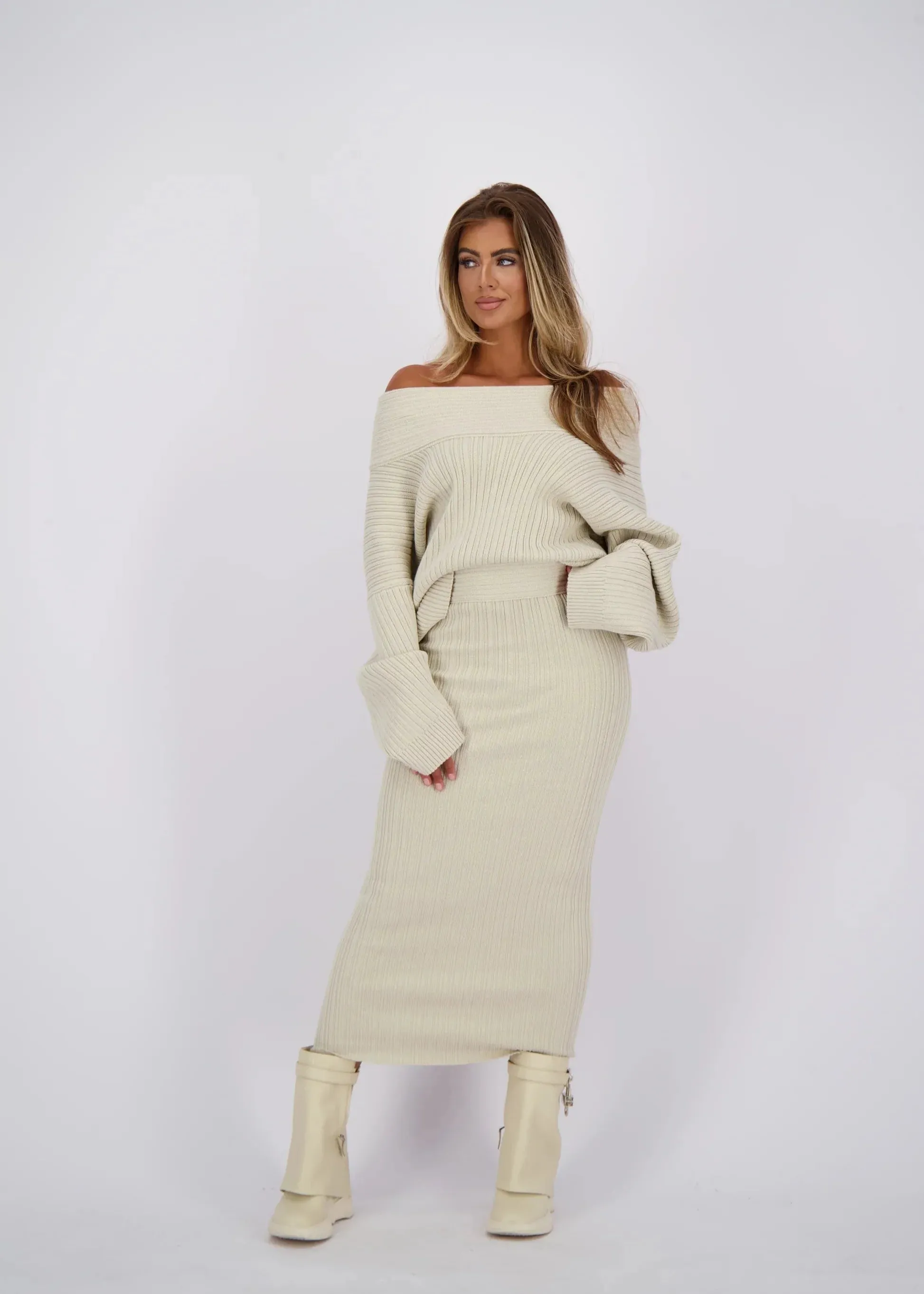 Modestique london | Beige knitted set