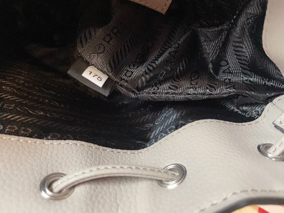 PD176 Leather bucket bag / 7.9x9.8x5.5inch