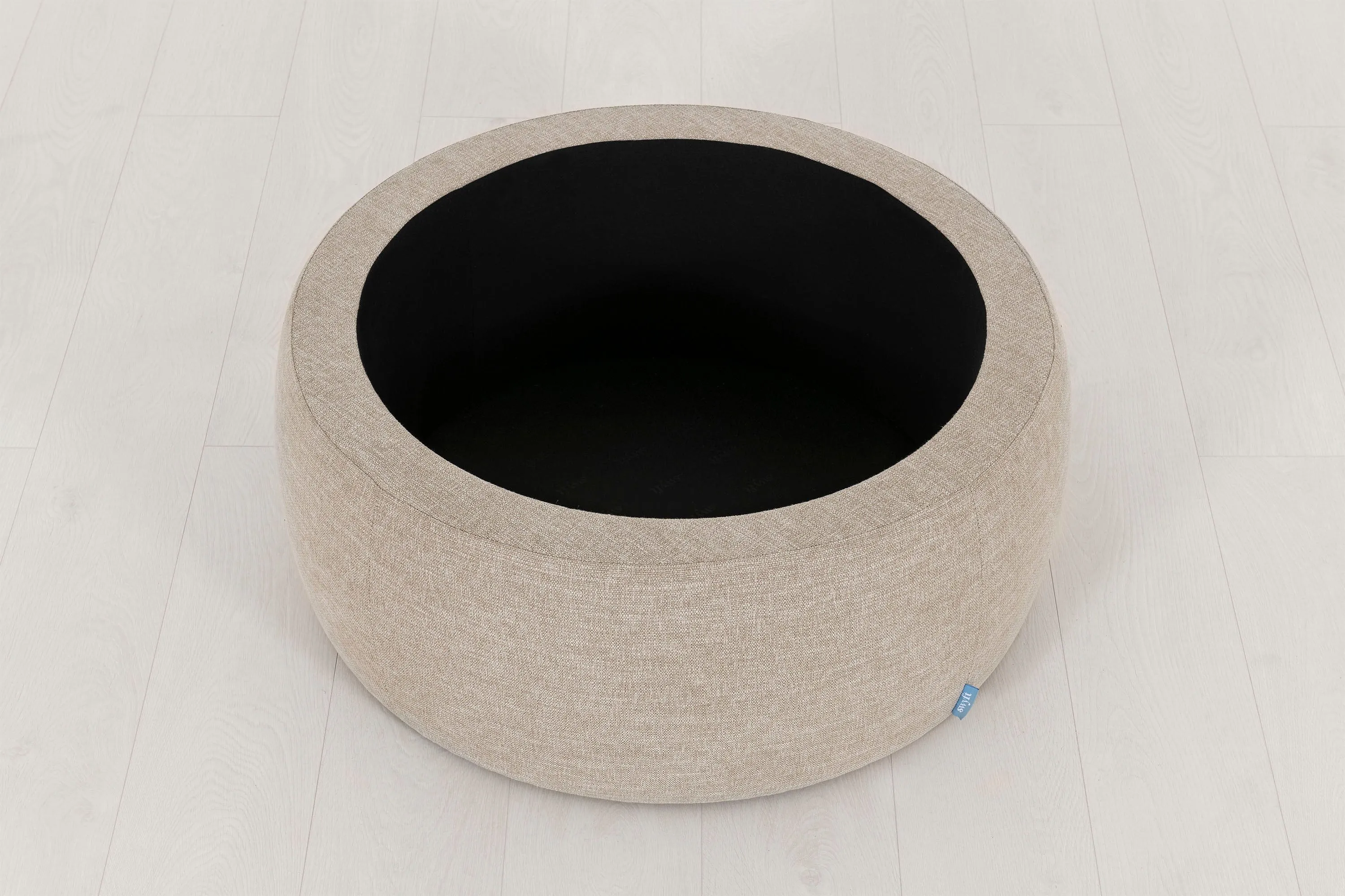 Refurbished Storage 01