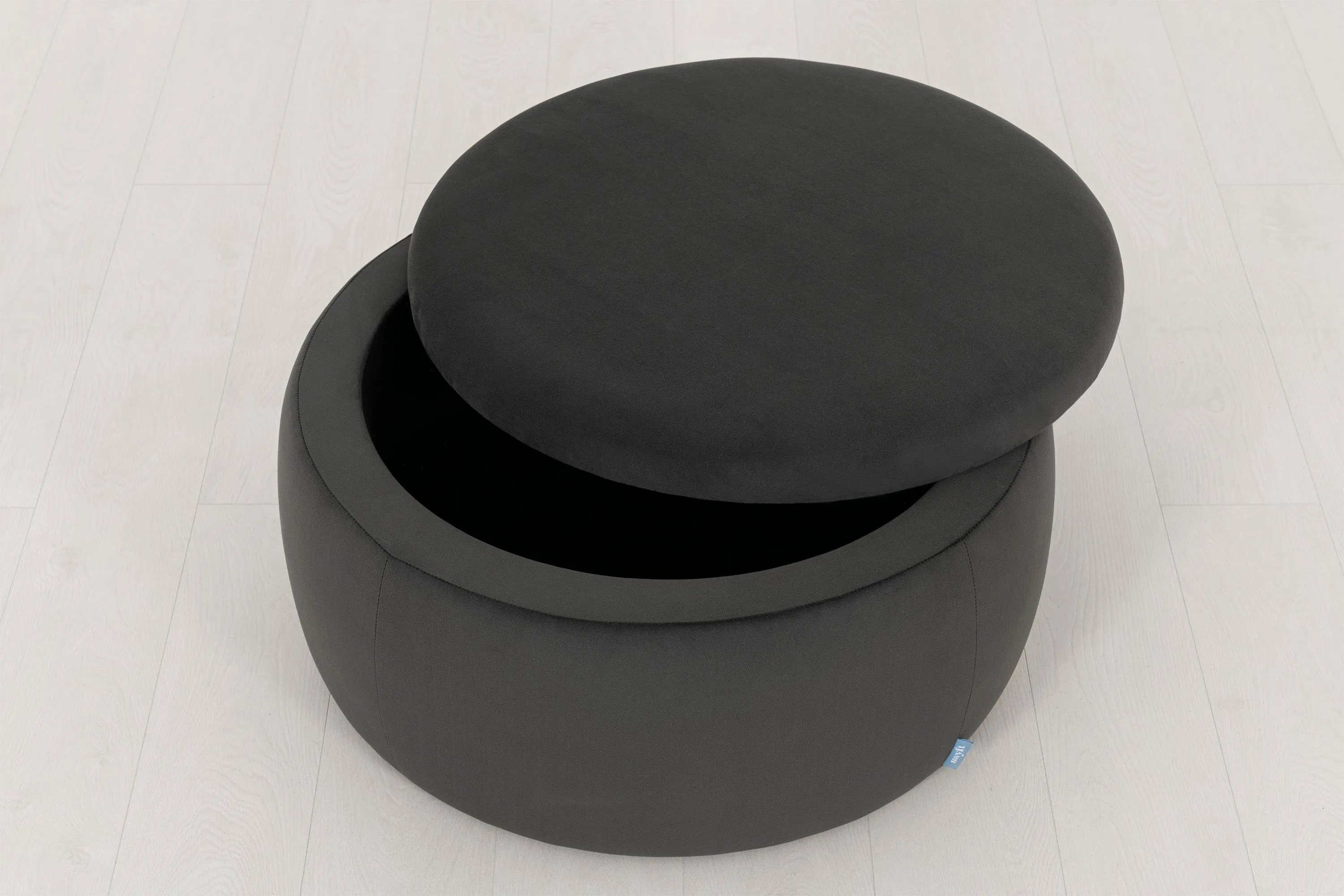 Refurbished Storage 01
