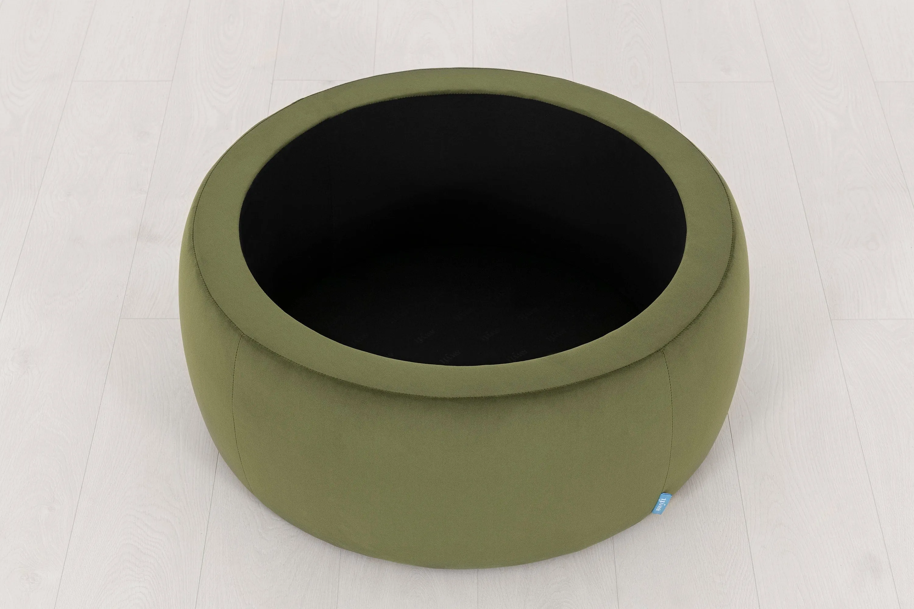 Refurbished Storage 01