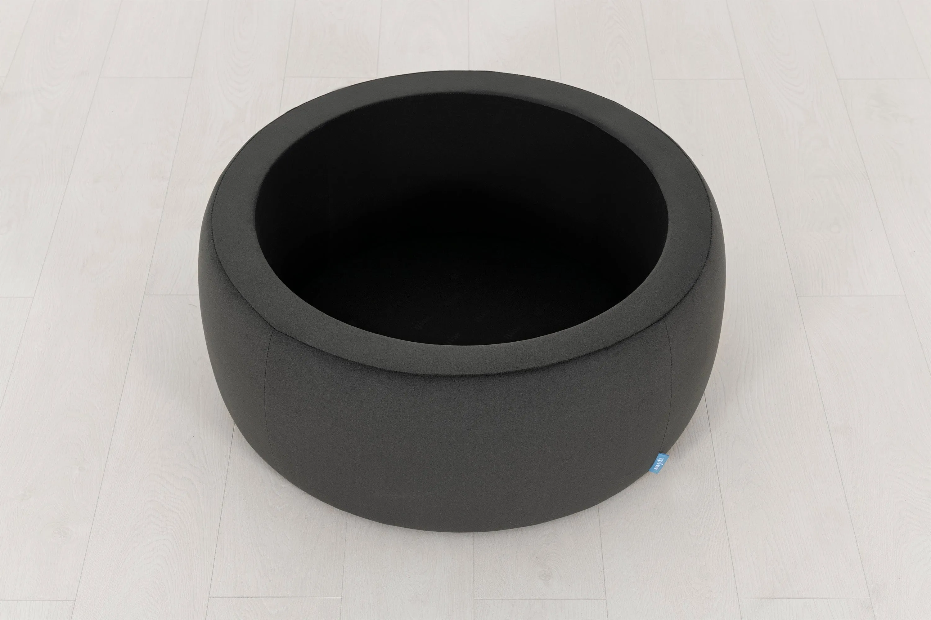 Refurbished Storage 01