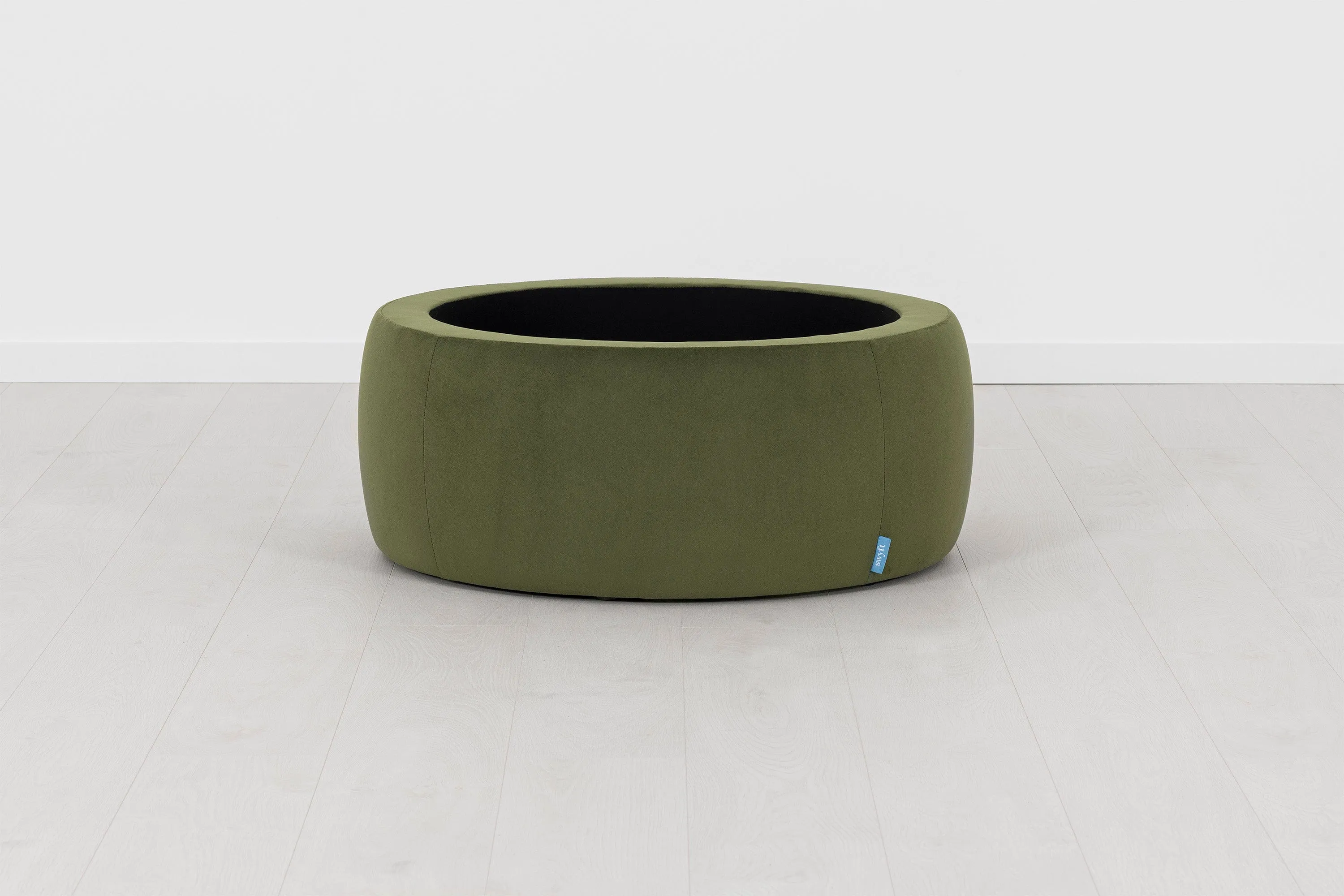 Refurbished Storage 01