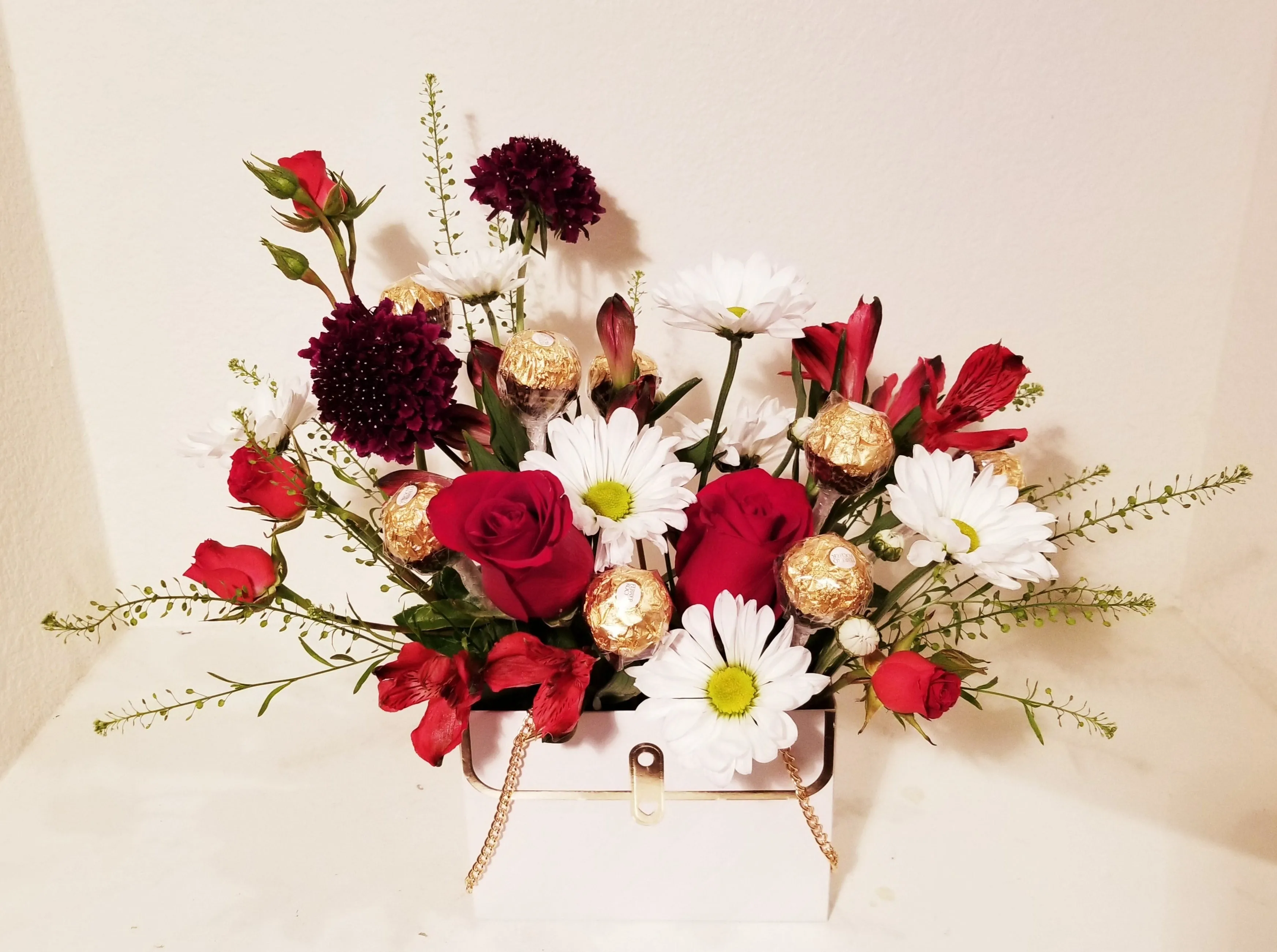 Sweet Purse - Chocolate & Red Roses