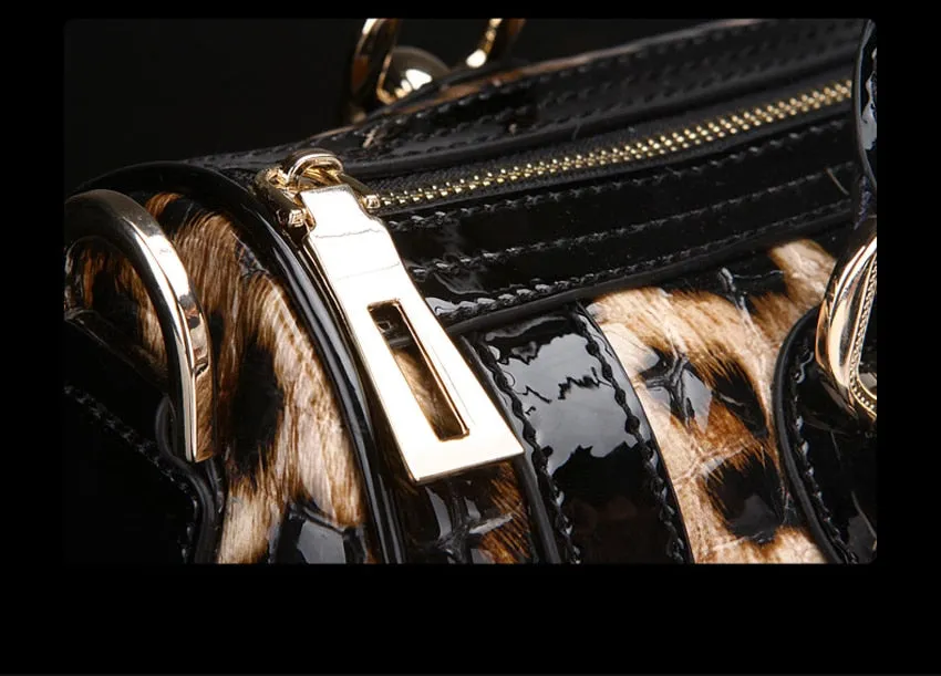 The Transporter Women's Shoulder Bag