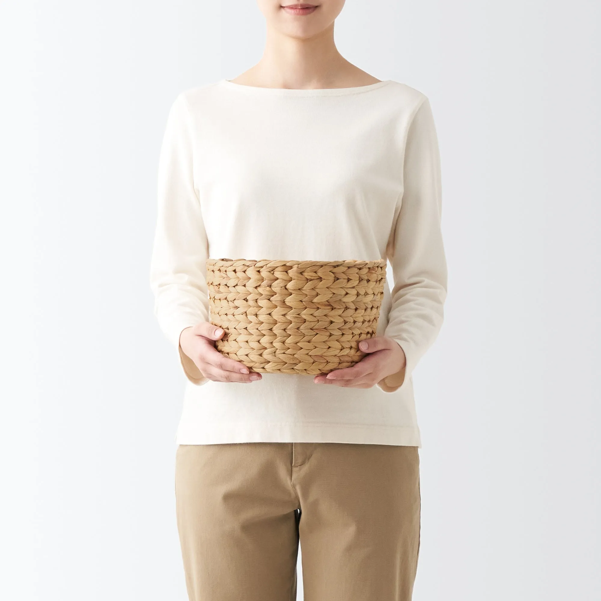 Water Hyacinth Basket - Round - Shallow Dia. 25 x H16 cm